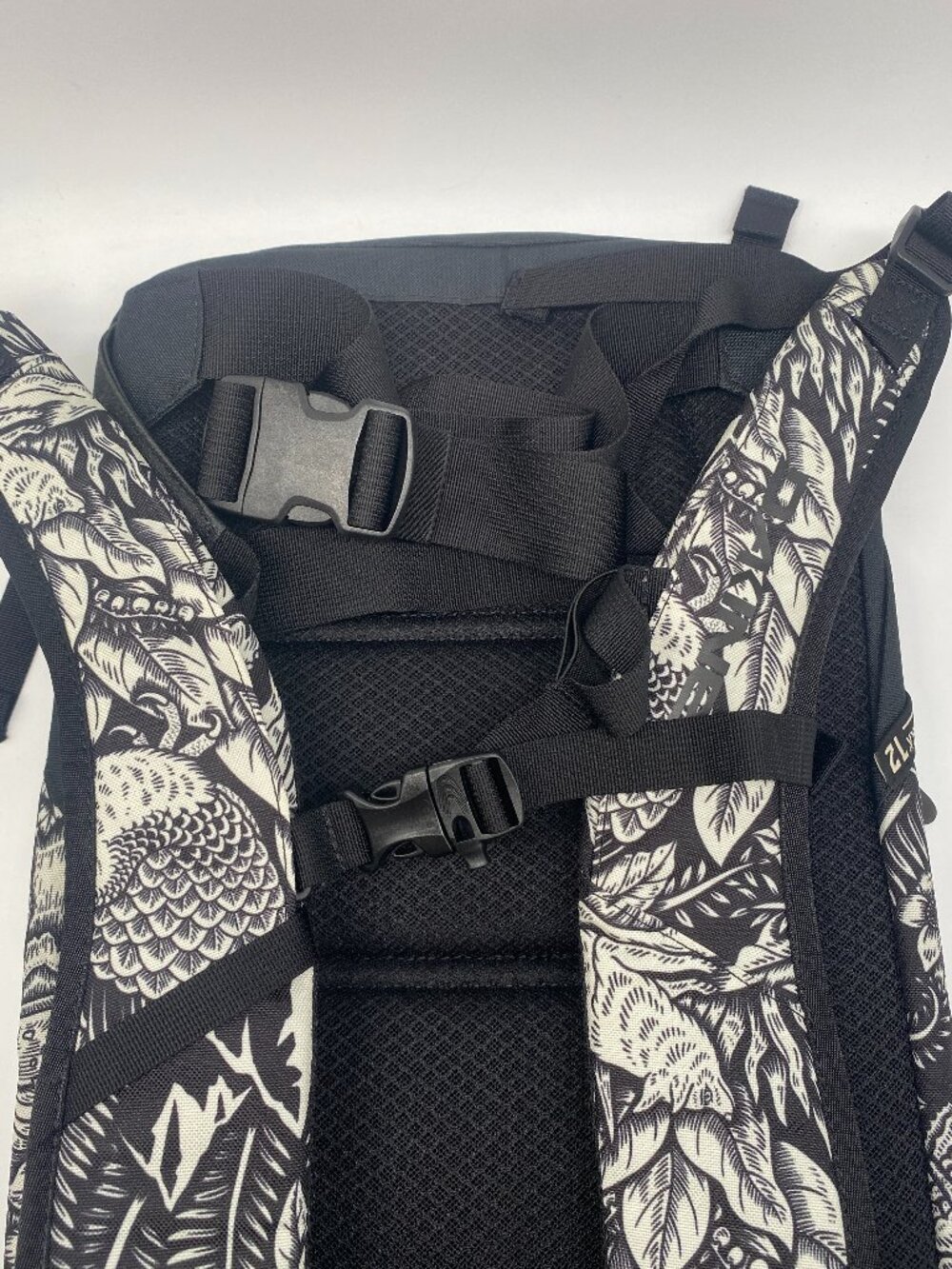 DAKINE HELI BACKPACK 12L KINGDOM BLACK - Picture 6 of 10